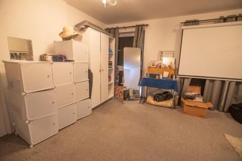 Lounge/ Bedroom 3