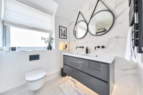Master En-Suite