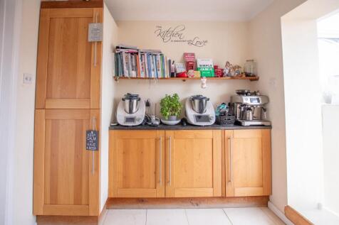 Kitchen Side