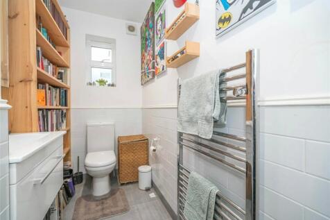 Separate Wc B