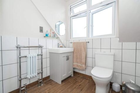 Shower Room 2 B