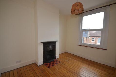 rear bedrm, 38 Leslie Rd, N2.JPG