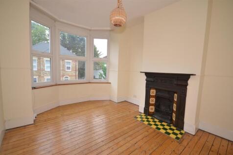 recep 2, 38 Leslie Rd, N2.JPG