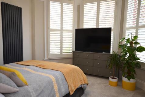 Bedroom.JPG