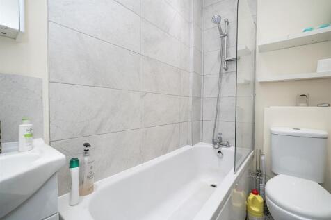 Bathroom.jpg