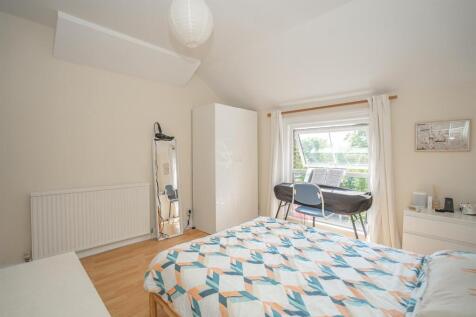 Bedroom 1 c.jpg
