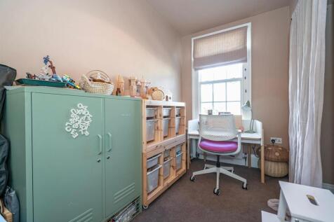 Bedroom 2.jpg
