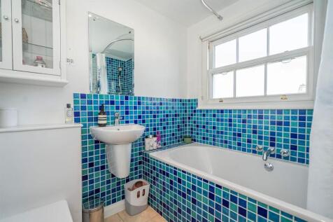 Bathroom.jpg