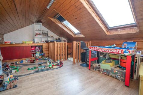 Loft Room B