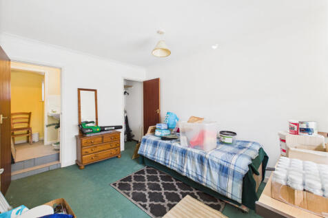 CAM05627G0-PR0012-STILL018