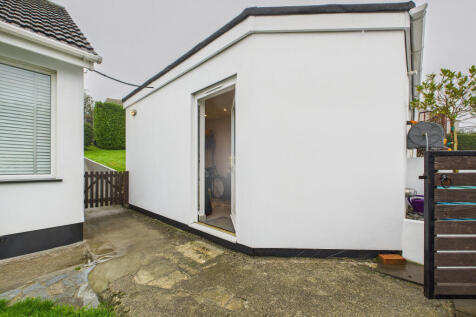 CAM05627G0-PR0019-STILL036