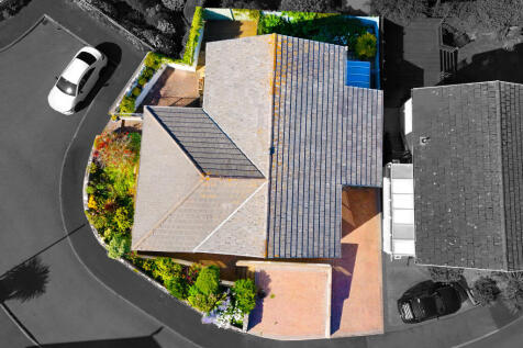 39_above boundry bw colour