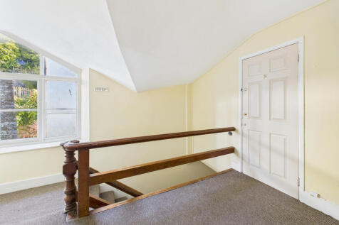 CAM05627G0-PR0020-STILL010