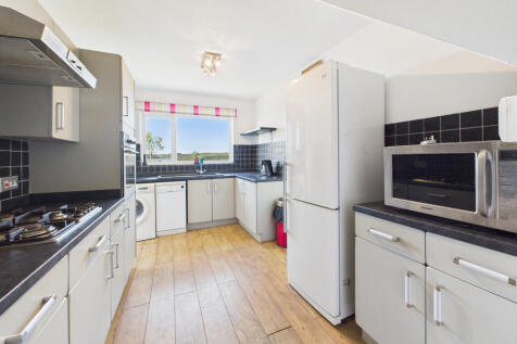 CAM05627G0-PR0020-STILL027