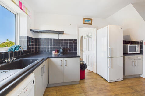 CAM05627G0-PR0020-STILL028