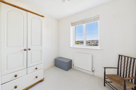 CAM05627G0-PR0020-STILL020