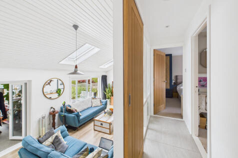 CAM05627G0-PR0021-STILL007