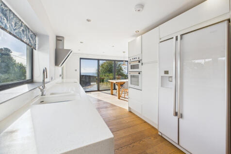 CAM05627G0-PR0024-STILL024