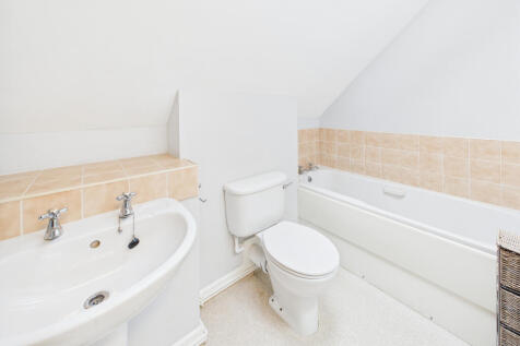 CAM05627G0-PR0024-STILL009