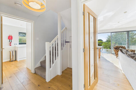 CAM05627G0-PR0024-STILL028