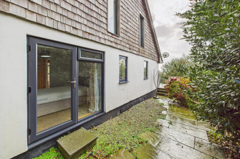 CAM05627G0-PR0024-STILL032