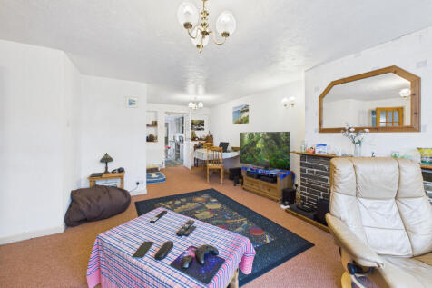 CAM05627G0-PR0025-STILL003