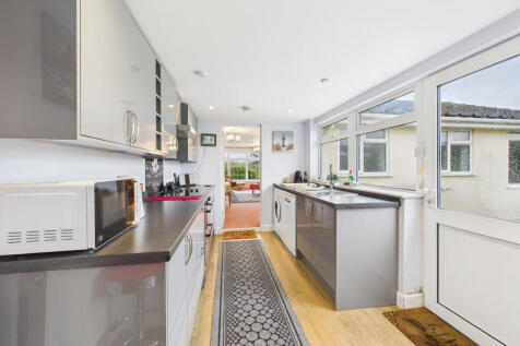 CAM05627G0-PR0025-STILL006