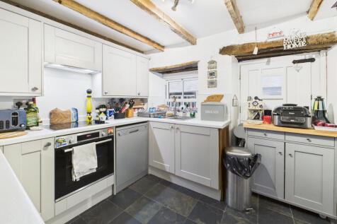 CAM05627G0-PR0022-STILL004