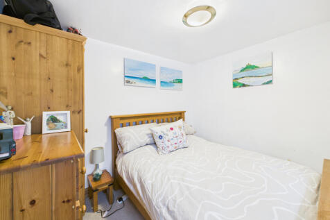 CAM05627G0-PR0022-STILL008