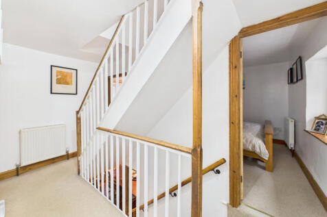 CAM05627G0-PR0022-STILL011