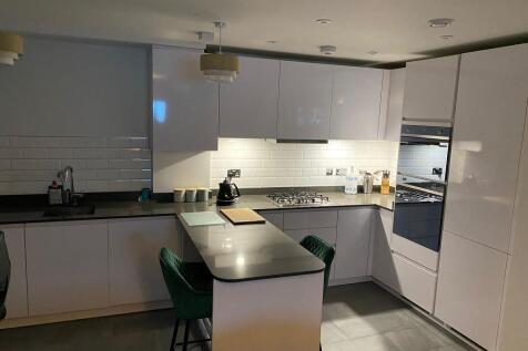 Kitchen / dining