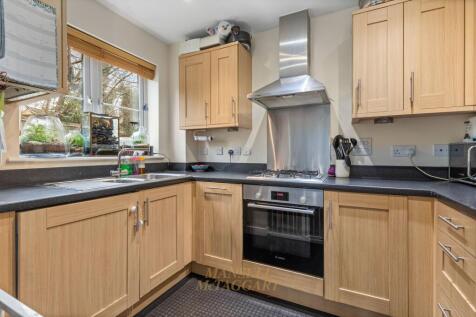 Modern Kitchen with integrated appliances