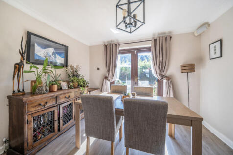 1357850-11-68d581...