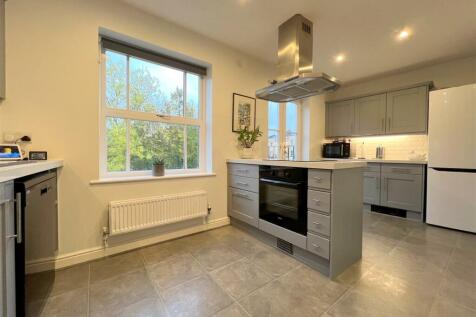 Kitchen 3-001.jpg