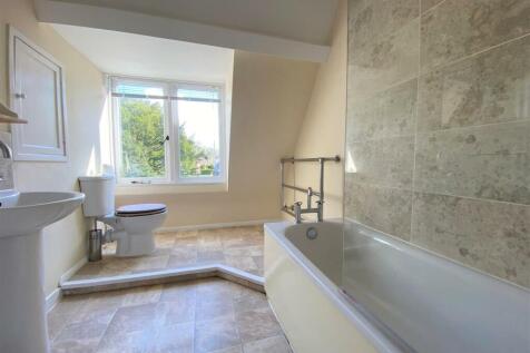 Bathroom-001.jpg