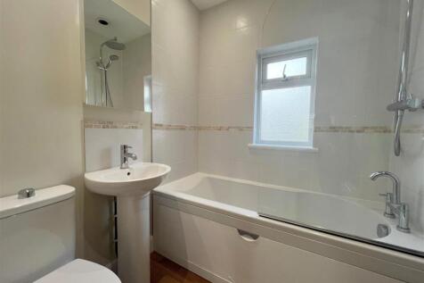 Bathroom 2-001.jpg
