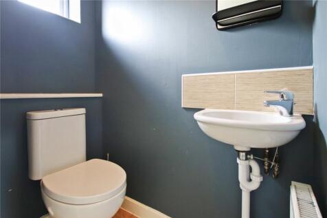 Cloakroom/Wc