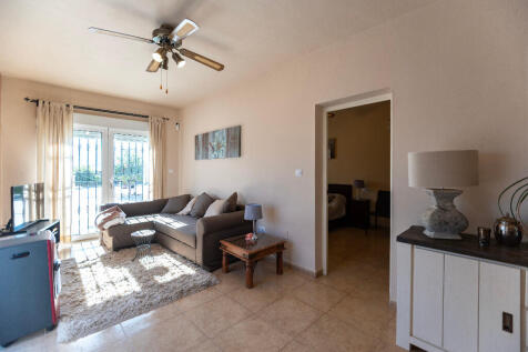 Property Image 100