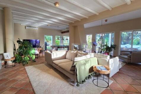 Property Image 13