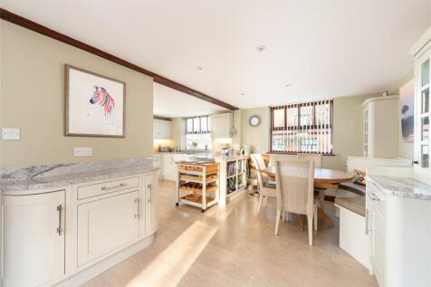 Kitchen/Breakfast