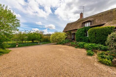 Entrance Driveway