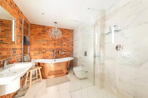 En Suite Bathroom