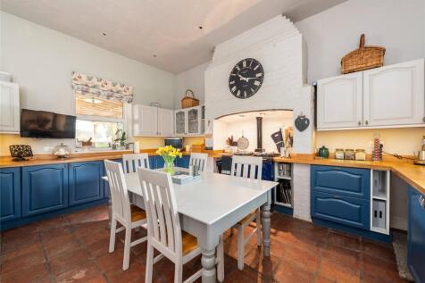 Kitchen/Breakfast Rm
