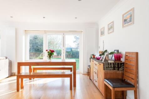 Sitting/Dining Room