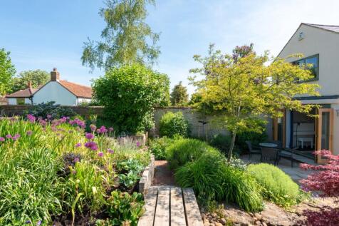 Garden / Rear Aspect