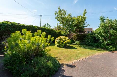 Driveway/Front Gdn