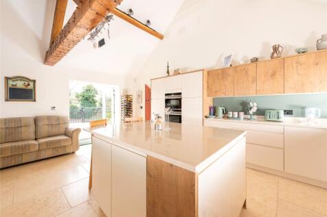 Kitchen/Dining