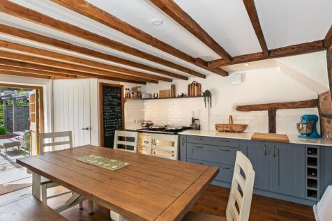 Kitchen/B&#39;fast Room