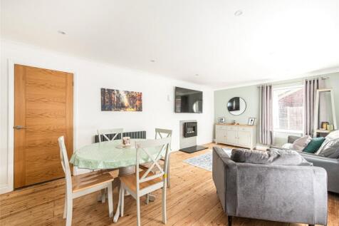 Sitting/Dining Room