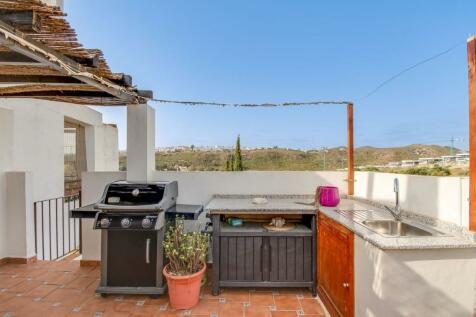 Outdoor kitchen